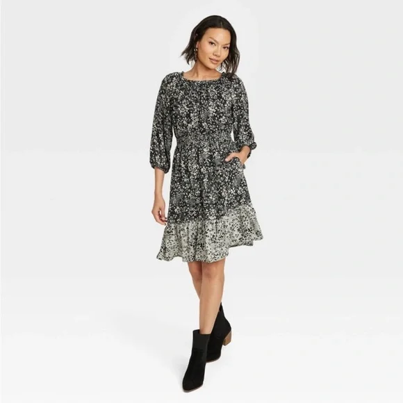 NWT Women's Long Sleeve Smocked A-Line Dress - Knox Rose Black